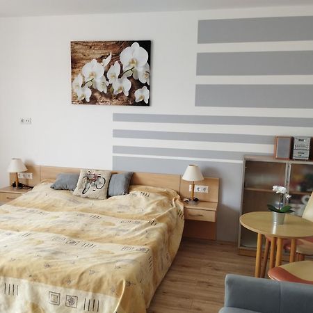 Nyugalom Apartman 잘라카로쉬 외부 사진
